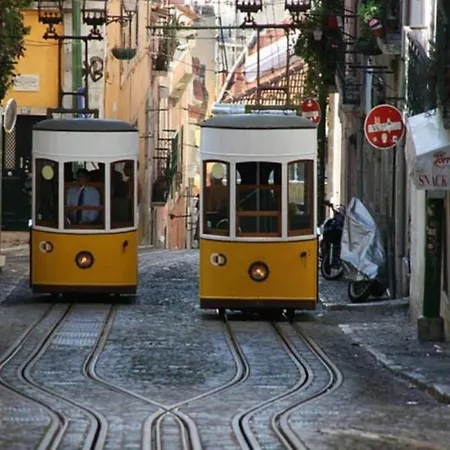 Altido Central 1-br Flat One Step From Chiado * Лиссабон