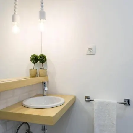 Altido Central 1-br Flat One Step From Chiado Apartamento Lisboa